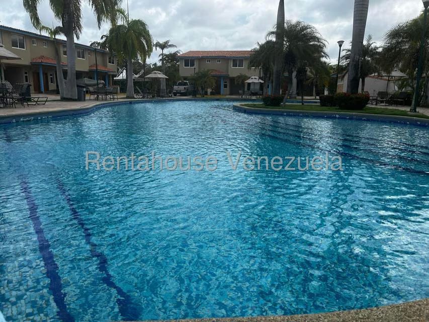 Townhouse (Duplex) en Venta en Puerto Encantado, Miranda - 61