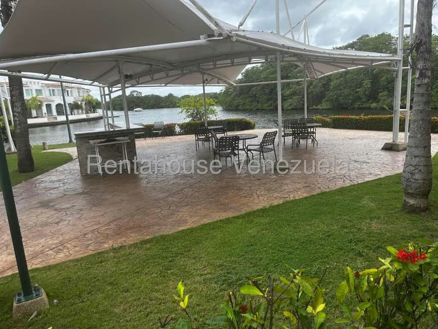 Townhouse (Duplex) en Venta en Puerto Encantado, Miranda - 71