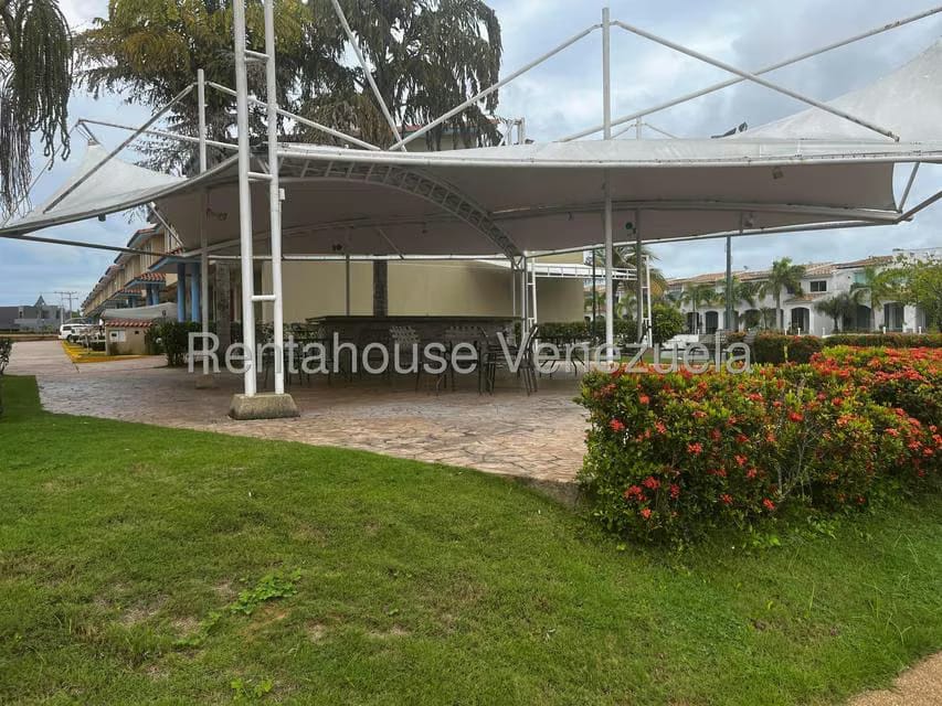 Townhouse (Duplex) en Venta en Puerto Encantado, Miranda - 73