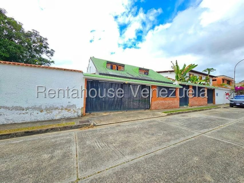 Casa (Duplex) en Venta en Lomas de La Lagunita, Distrito Metropolitano