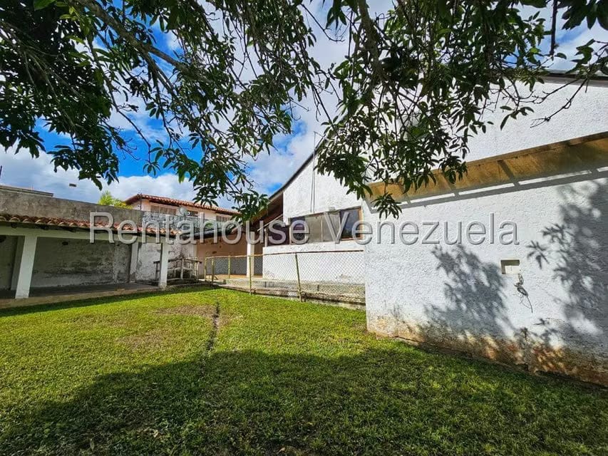 Casa (Duplex) en Venta en Lomas de La Lagunita, Distrito Metropolitano - 16