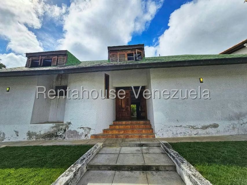 Casa (Duplex) en Venta en Lomas de La Lagunita, Distrito Metropolitano - 3