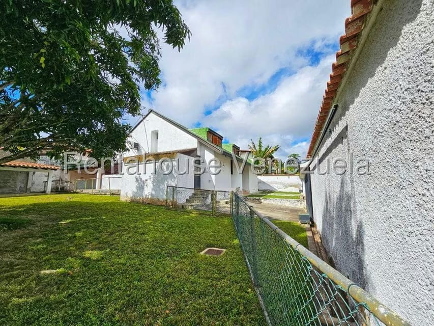 Casa (Duplex) en Venta en Lomas de La Lagunita, Distrito Metropolitano - 21