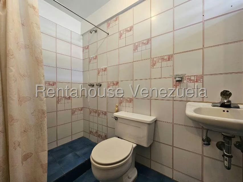Casa (Duplex) en Venta en Lomas de La Lagunita, Distrito Metropolitano - 31