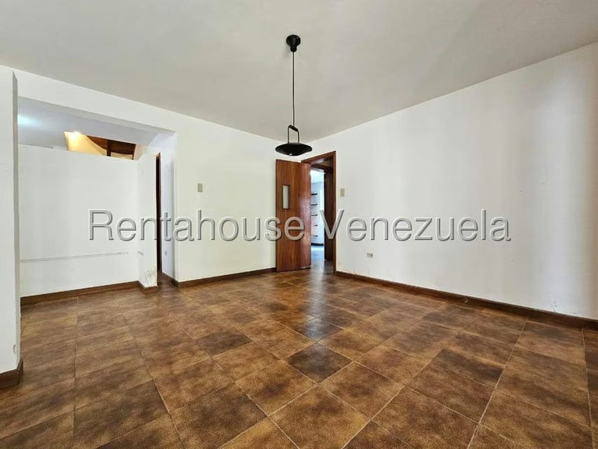 Casa (Duplex) en Venta en Lomas de La Lagunita, Distrito Metropolitano - 34
