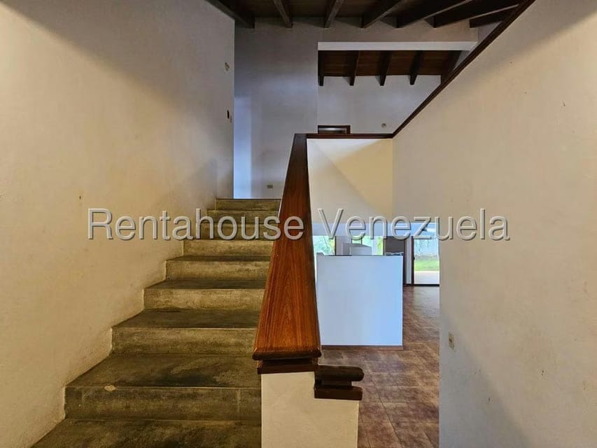 Casa (Duplex) en Venta en Lomas de La Lagunita, Distrito Metropolitano - 39