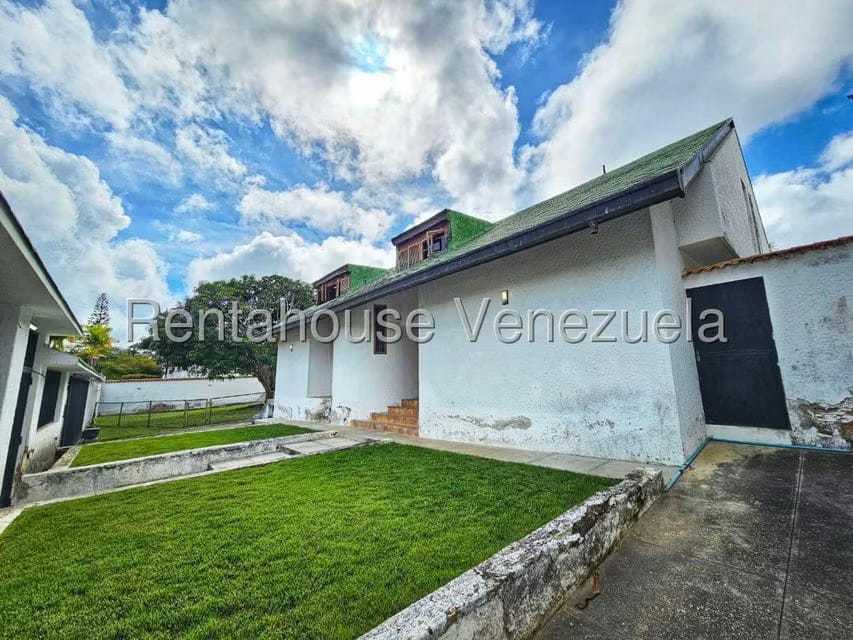 Casa (Duplex) en Venta en Lomas de La Lagunita, Distrito Metropolitano - 5