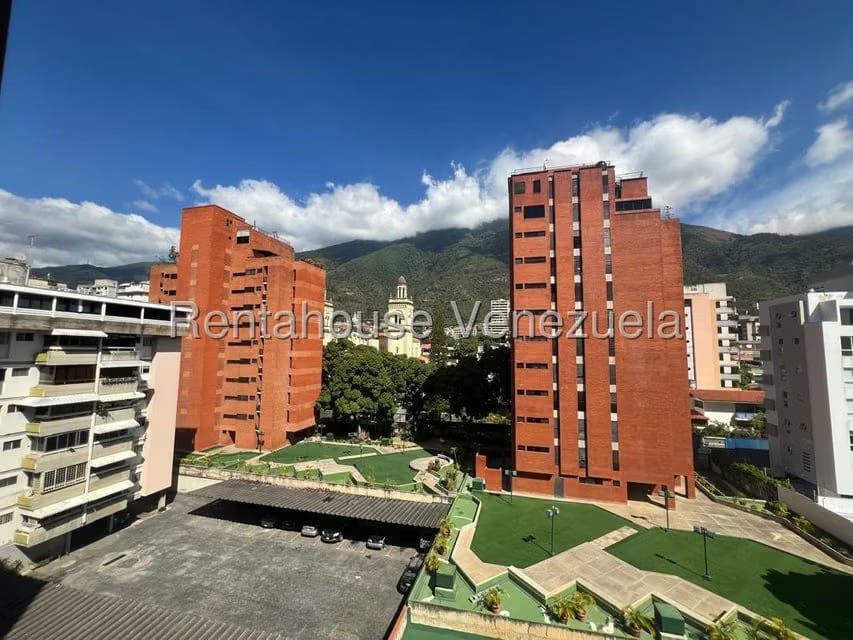 Apartamento (1 Nivel) en Alquiler en Santa Eduvigis, Distrito Metropolitano - 14