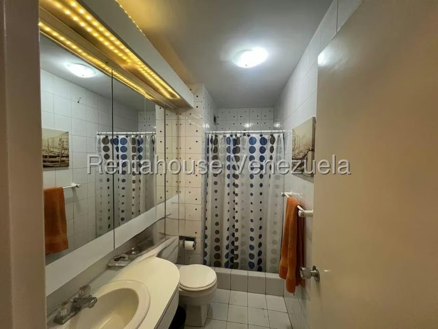 Apartamento (1 Nivel) en Alquiler en Santa Eduvigis, Distrito Metropolitano - 20