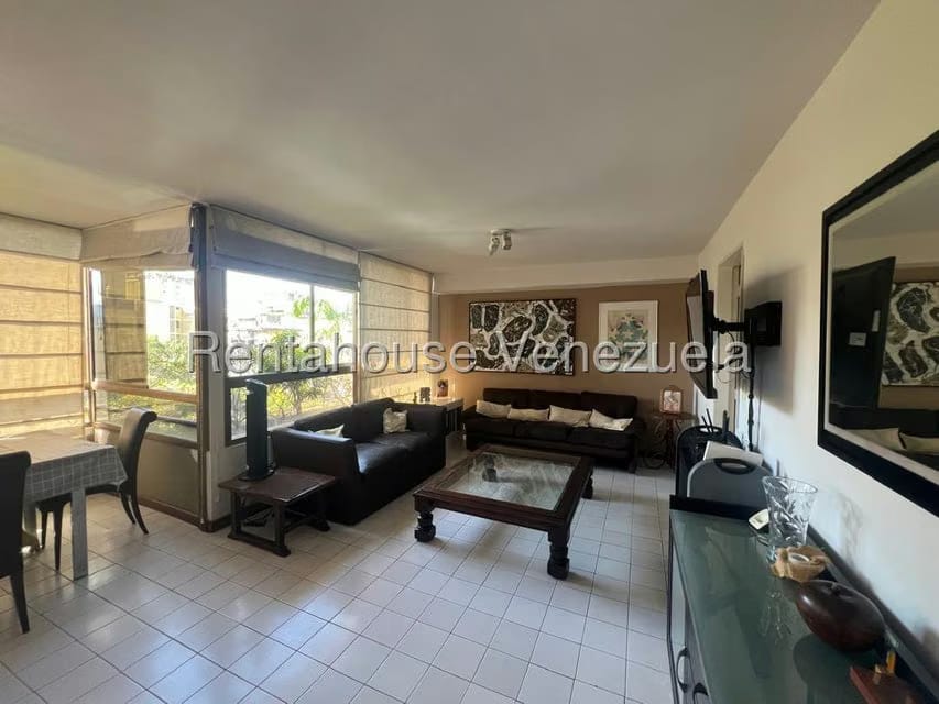 Apartamento (1 Nivel) en Alquiler en Santa Eduvigis, Distrito Metropolitano - 3