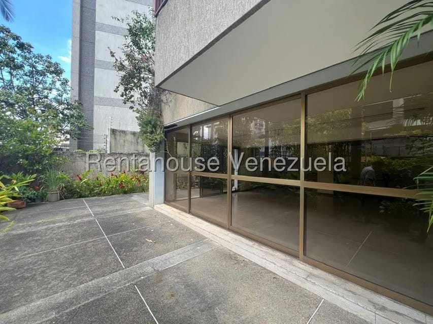 Apartamento (1 Nivel) en Alquiler en Santa Eduvigis, Distrito Metropolitano - 25