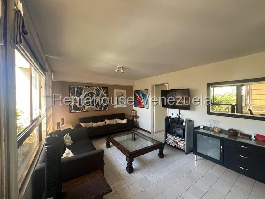 Apartamento (1 Nivel) en Alquiler en Santa Eduvigis, Distrito Metropolitano - 5