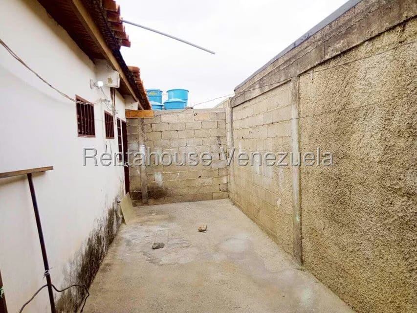 Casa (1 Nivel) en Alquiler en Parroquia El Cuji, Lara - 19