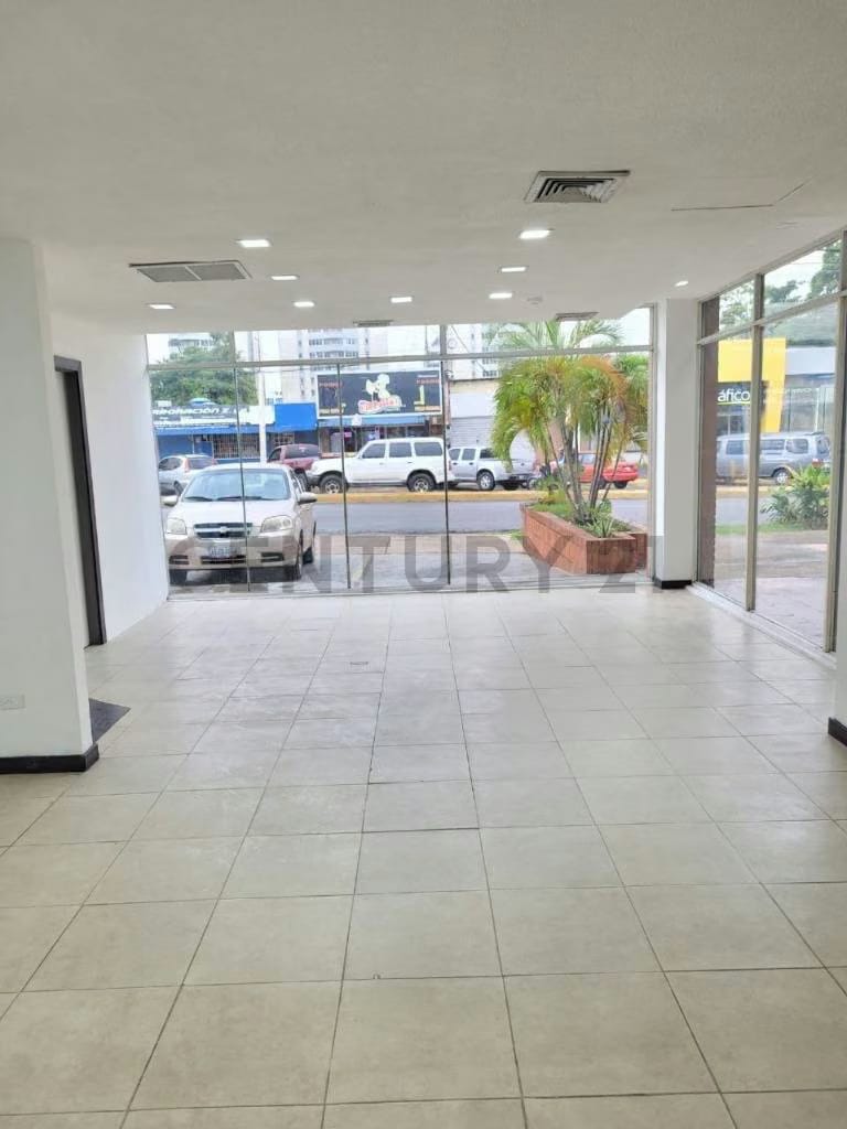 Local Comercial en Alquiler, LECHERIA C.C Galery Center - 6
