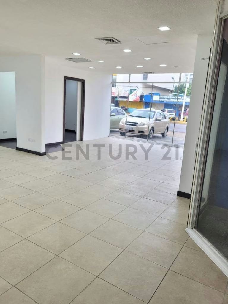 Local Comercial en Alquiler, LECHERIA C.C Galery Center - 7