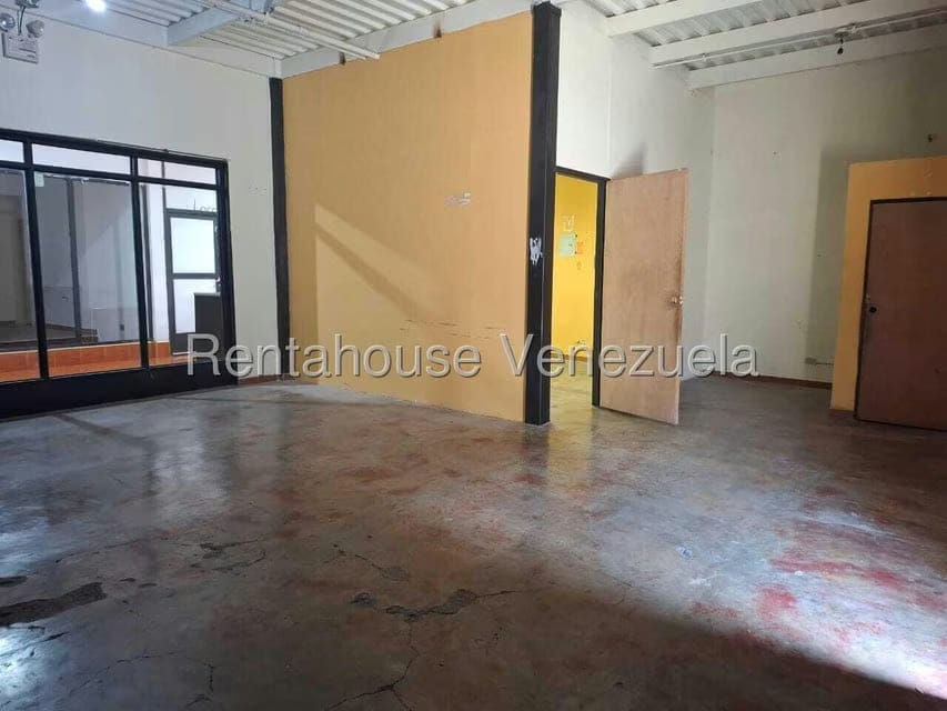 Comercial (Local Comercial) en Alquiler en Bararida, Lara - 24