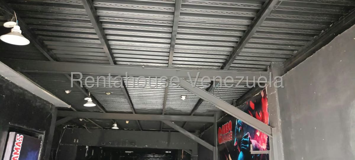 Comercial (Local Comercial) en Alquiler en Sector Sucua, Miranda - 15