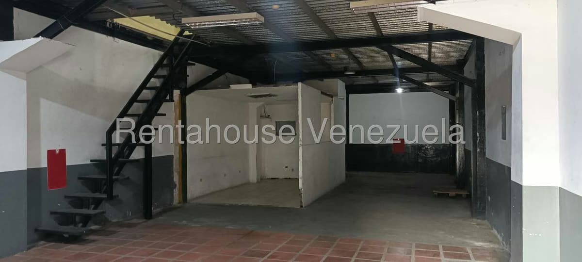 Comercial (Local Comercial) en Alquiler en Sector Sucua, Miranda - 16