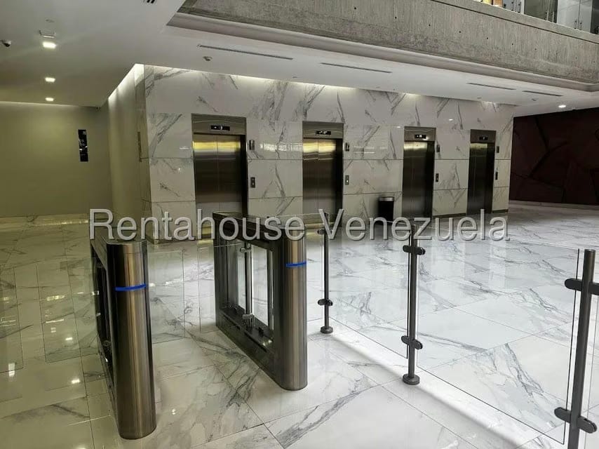 Comercial (Oficina) en Venta en Los Naranjos del Cafetal, Distrito Metropolitano - 2