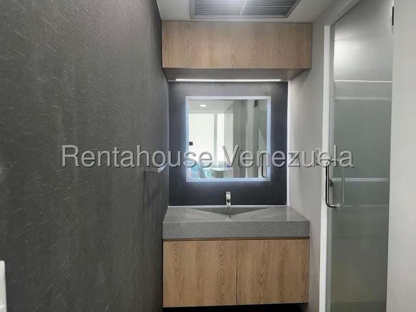Comercial (Oficina) en Venta en Los Naranjos del Cafetal, Distrito Metropolitano - 23