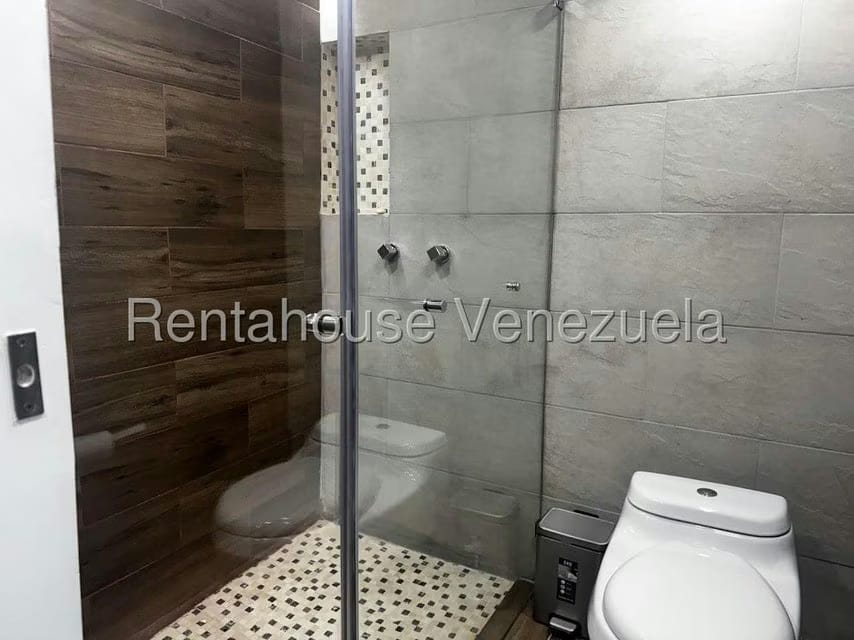Comercial (Oficina) en Venta en Los Naranjos del Cafetal, Distrito Metropolitano - 24