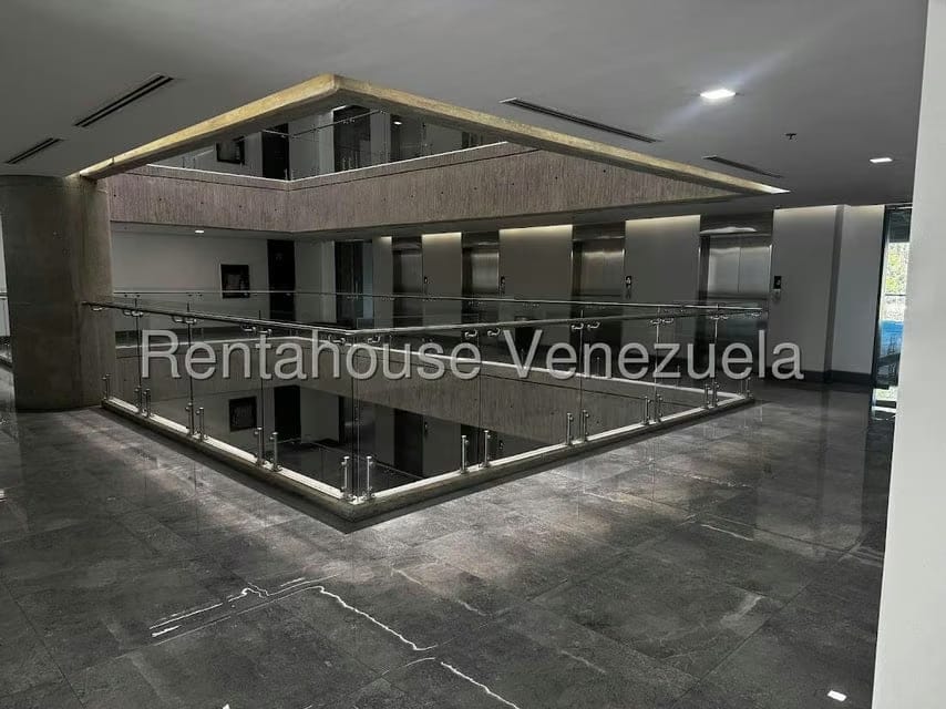 Comercial (Oficina) en Venta en Los Naranjos del Cafetal, Distrito Metropolitano - 5