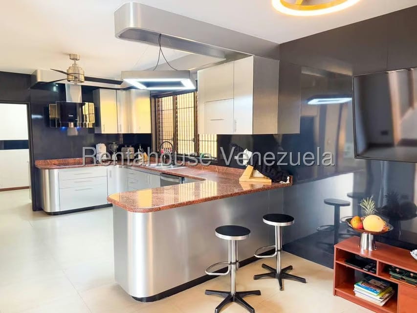 Casa (Duplex) en Venta en Los Naranjos del Cafetal, Distrito Metropolitano - 16