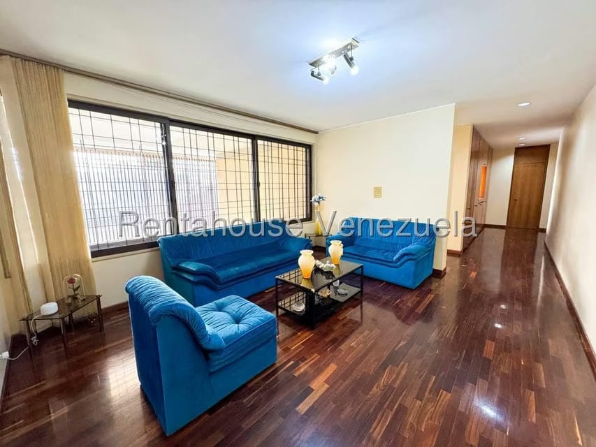 Casa (Duplex) en Venta en Los Naranjos del Cafetal, Distrito Metropolitano - 34