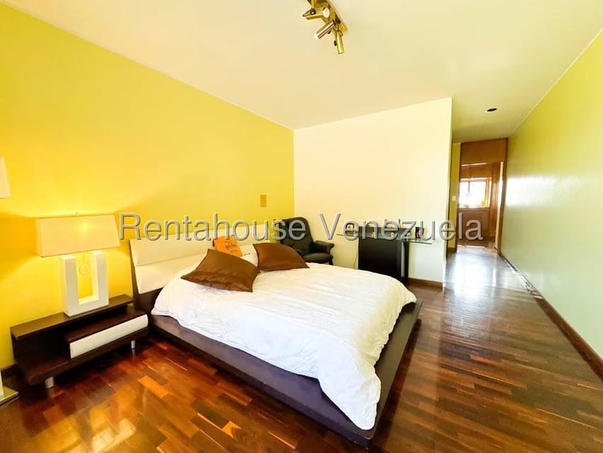 Casa (Duplex) en Venta en Los Naranjos del Cafetal, Distrito Metropolitano - 38