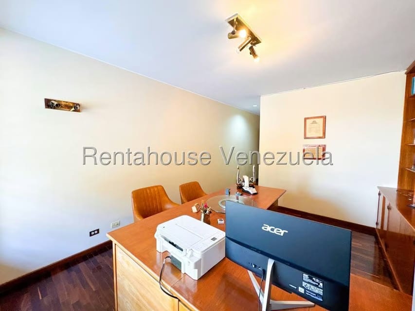 Casa (Duplex) en Venta en Los Naranjos del Cafetal, Distrito Metropolitano - 45