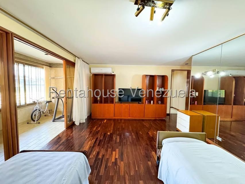 Casa (Duplex) en Venta en Los Naranjos del Cafetal, Distrito Metropolitano - 56
