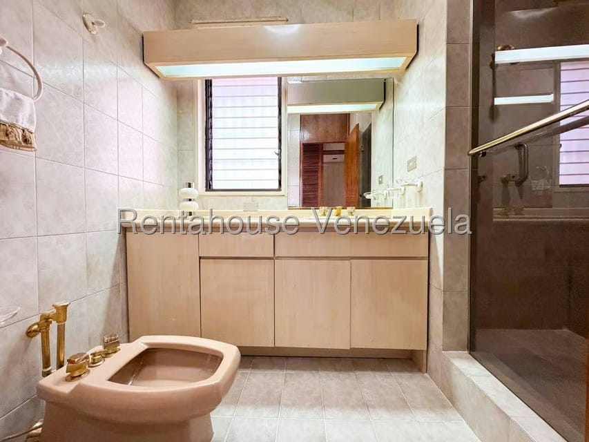 Casa (Duplex) en Venta en Los Naranjos del Cafetal, Distrito Metropolitano - 60