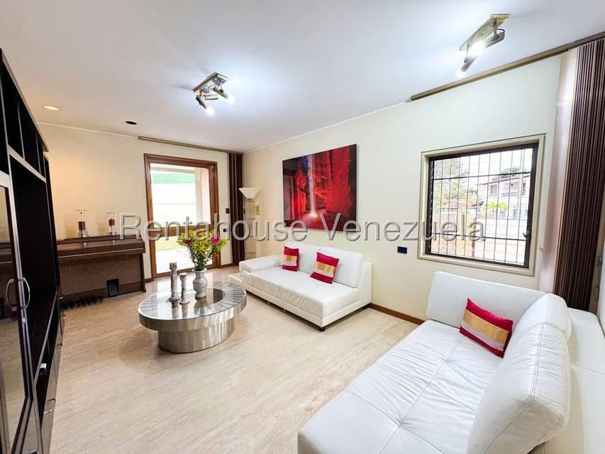 Casa (Duplex) en Venta en Los Naranjos del Cafetal, Distrito Metropolitano - 9