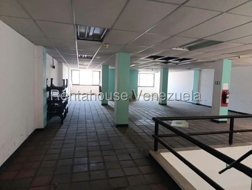Comercial (Local Comercial) en Venta en Puerto La Cruz, Anzoategui - 6