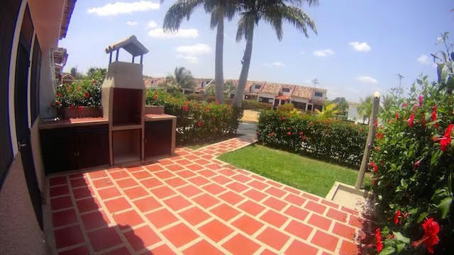 Townhouse (Duplex) en Venta en Via Curiepe, Miranda - 14