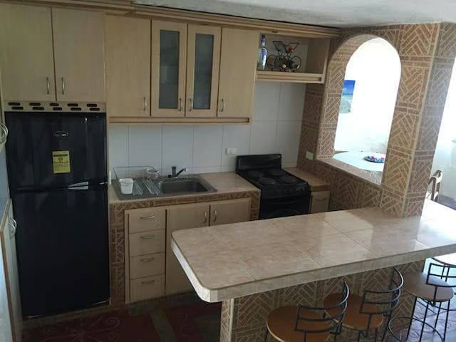 Townhouse (Duplex) en Venta en Via Curiepe, Miranda - 3