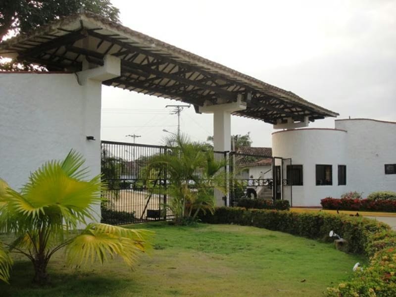Townhouse (Duplex) en Venta en Via Curiepe, Miranda - 26