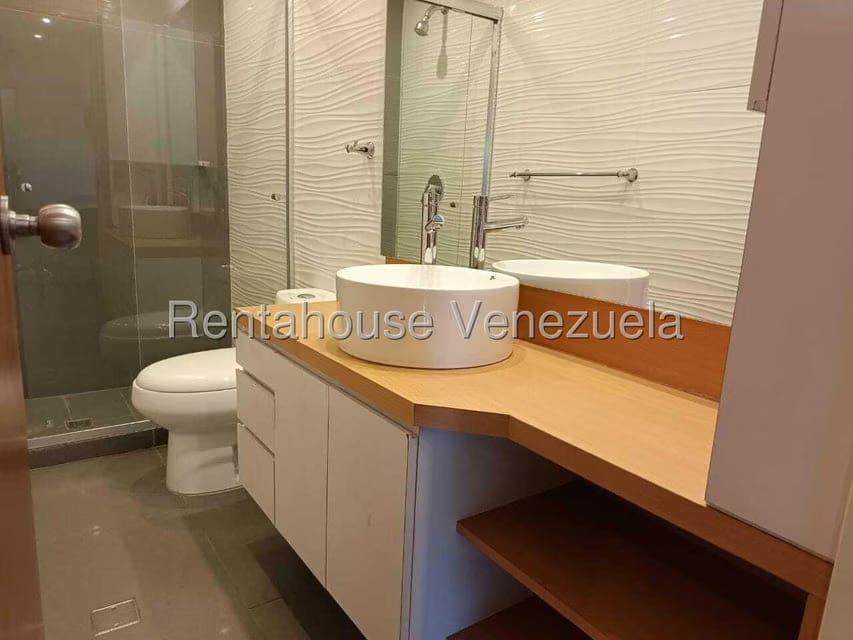 Apartamento (1 Nivel) en Alquiler en Los Naranjos de Las Mercedes, Distrito Metropolitano - 28