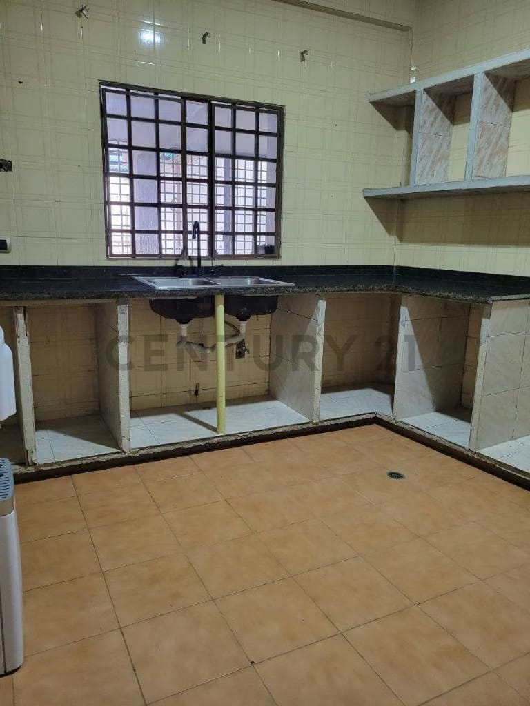 Venta de Casa en Urb. Pocaterra - 5