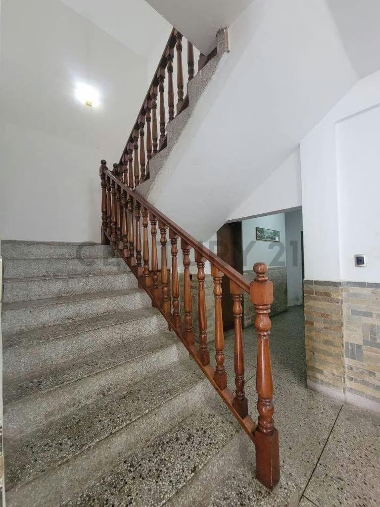 Venta de Casa en Urb. Pocaterra - 6