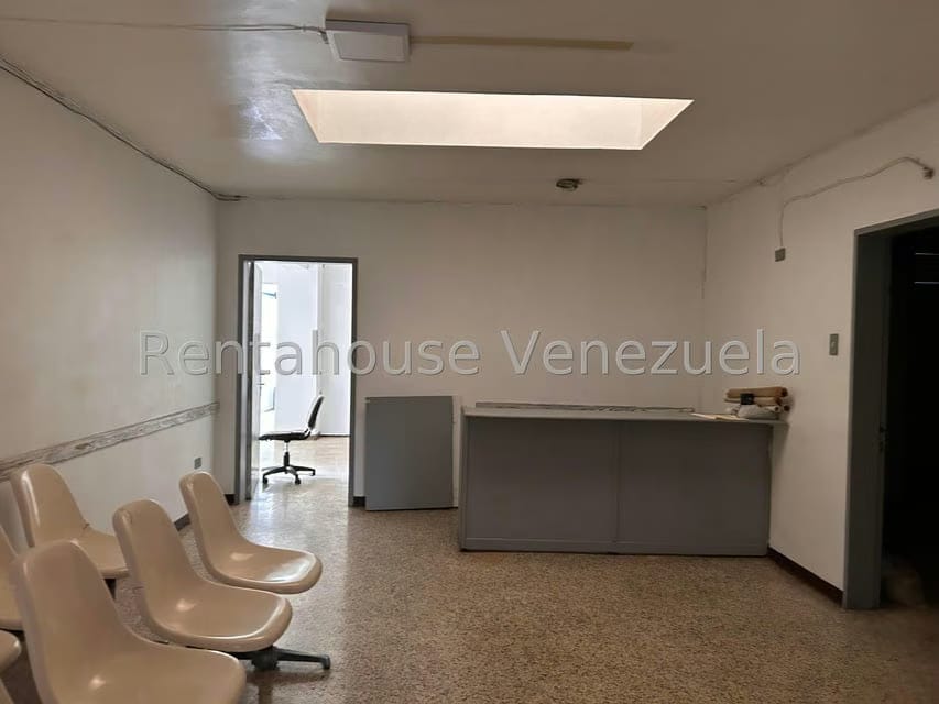 Comercial (Oficina) en Venta en Municipio Guaicaipuro, Miranda - 2