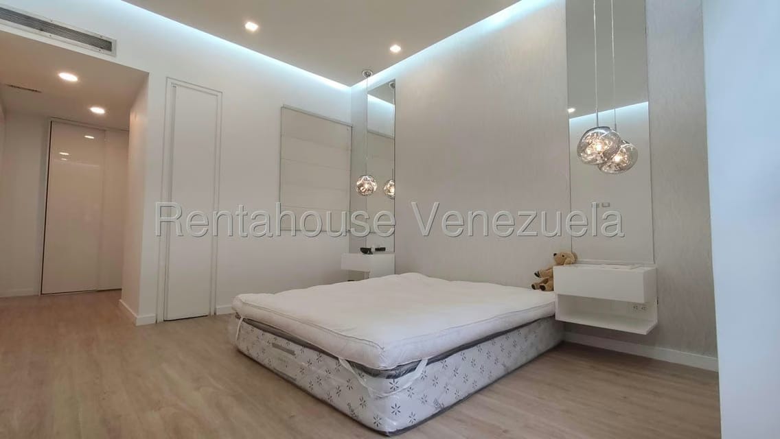 Apartamento (1 Nivel) en Venta en Colinas de Valle Arriba, Distrito Metropolitano - 12