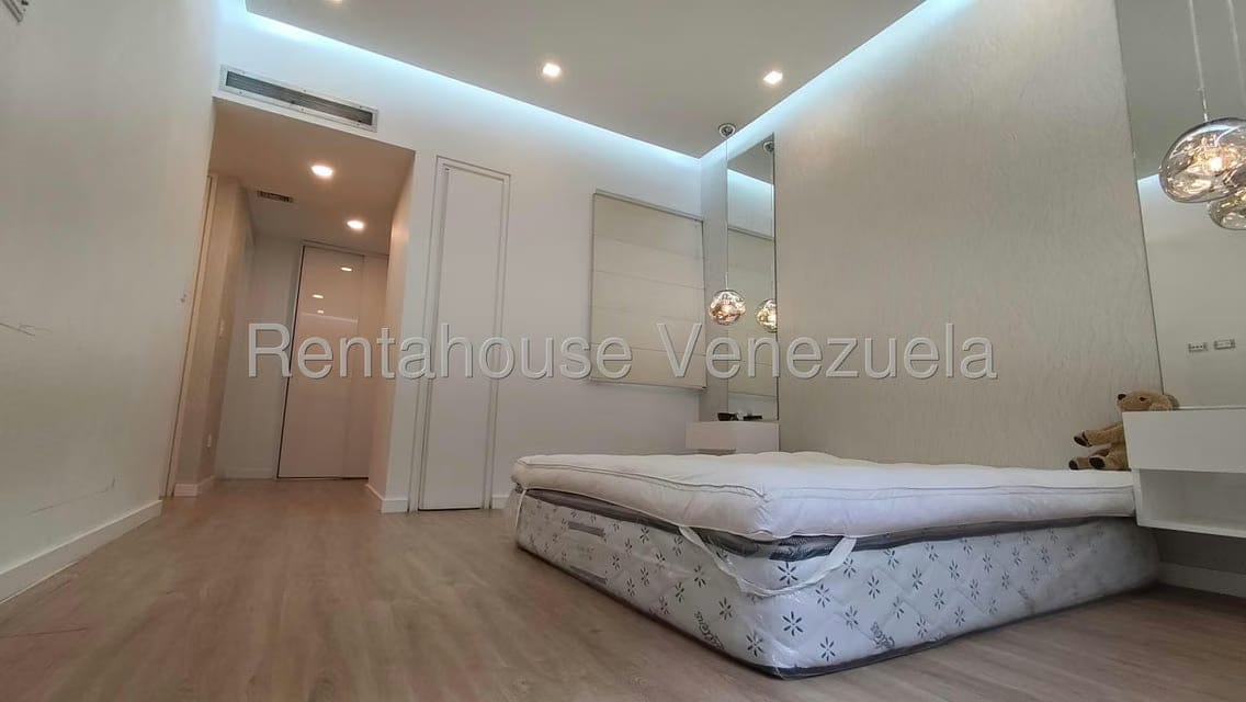 Apartamento (1 Nivel) en Venta en Colinas de Valle Arriba, Distrito Metropolitano - 13