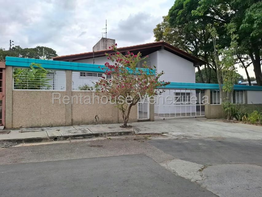 Casa (Multipes Niveles) en Alquiler en Trigal Centro, Carabobo