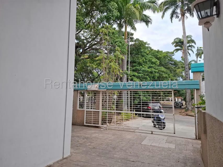 Casa (Multipes Niveles) en Alquiler en Trigal Centro, Carabobo - 48