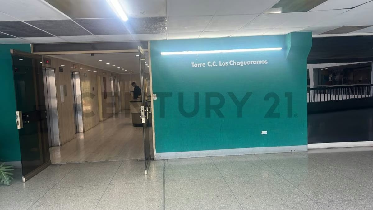 Alquiler de Oficina Ejecutiva de 60 m² en C.C. Los Chaguaramos