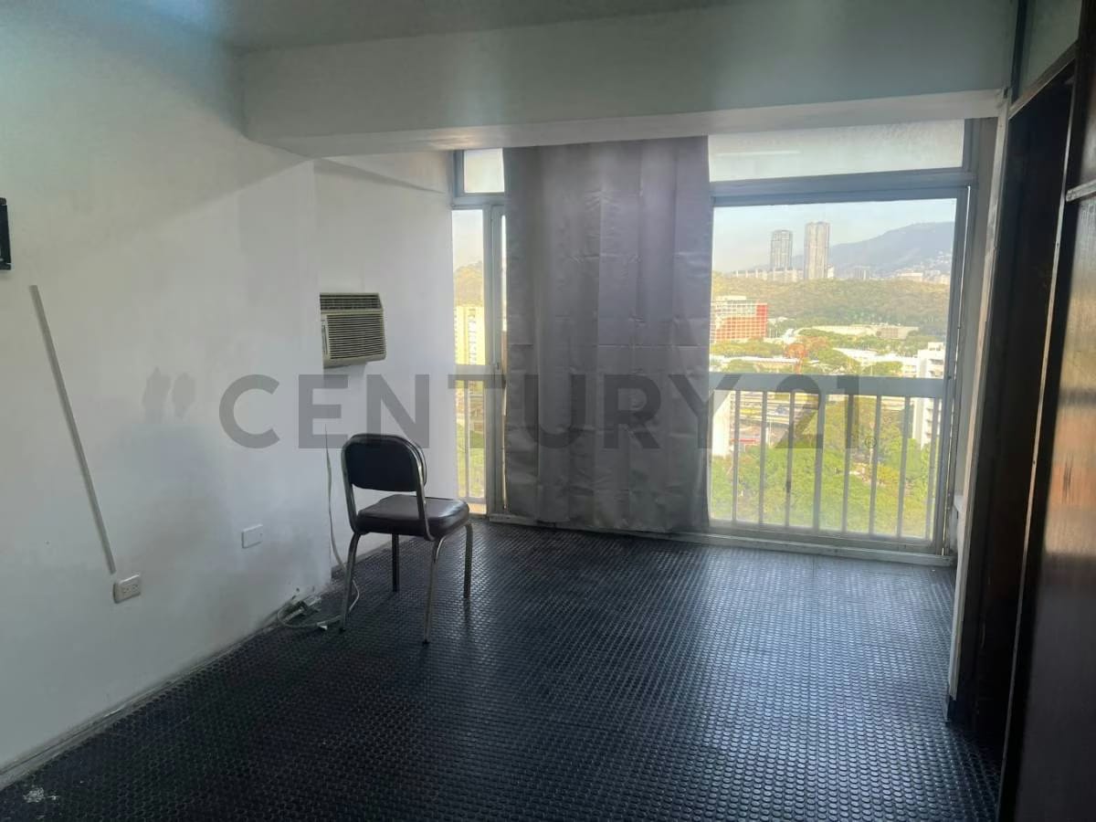 Alquiler de Oficina Ejecutiva de 60 m² en C.C. Los Chaguaramos - 10