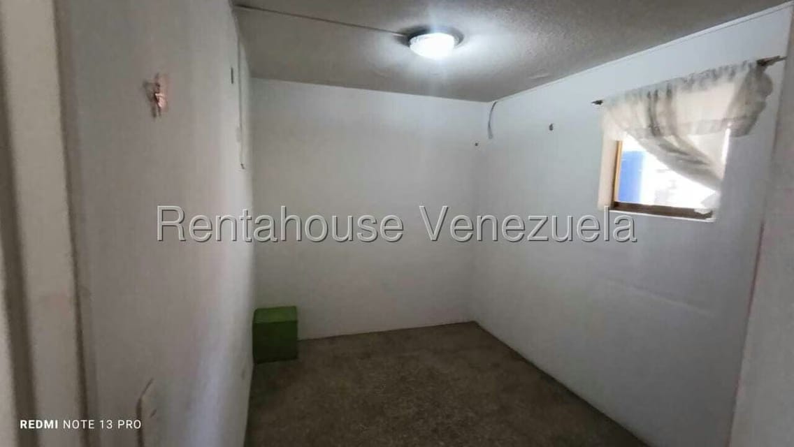 Apartamento (1 Nivel) en Venta en El Valle, Distrito Metropolitano - 25