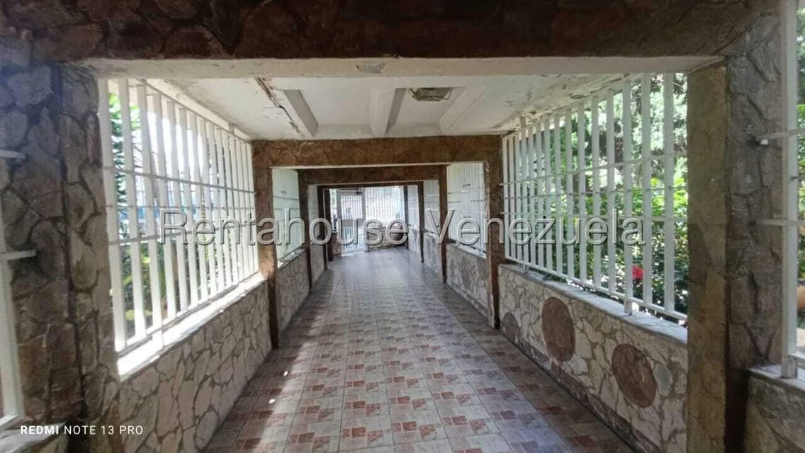 Apartamento (1 Nivel) en Venta en El Valle, Distrito Metropolitano - 28