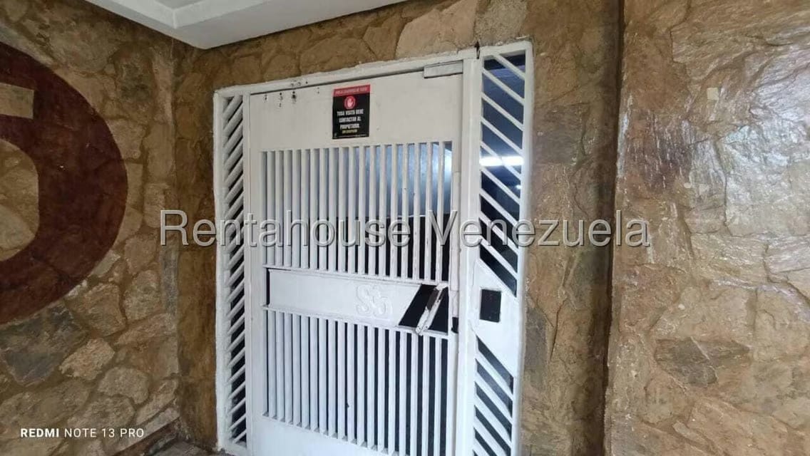 Apartamento (1 Nivel) en Venta en El Valle, Distrito Metropolitano - 29